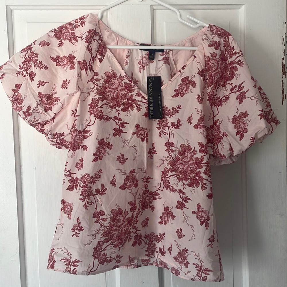 NWT Banana Republic Balloon Sleeve Floral Blouse - Light Pink/Red - Size XS